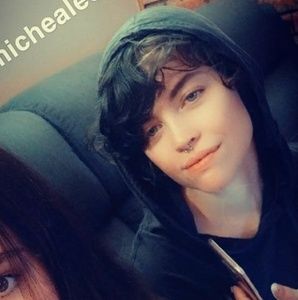 Meet your Posher, Angie